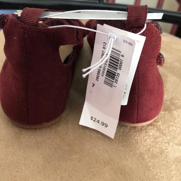 Old Navy faux suede triple strap flats - Picture 5 of 8